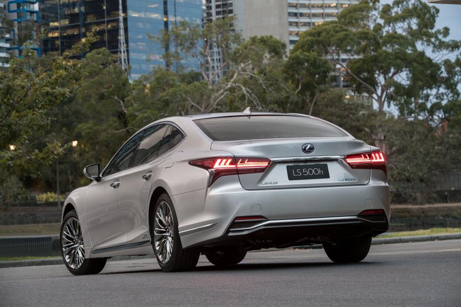  Lexus LS500h 2018 года  (AU) (фото 22 из 23)